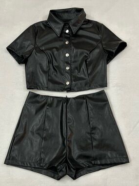 Black Faux Leather Snap Button Short Sleeve Crop Top & Matching Shorts Womens XS